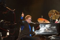 Photo report of Elton John concert at the Independence Square